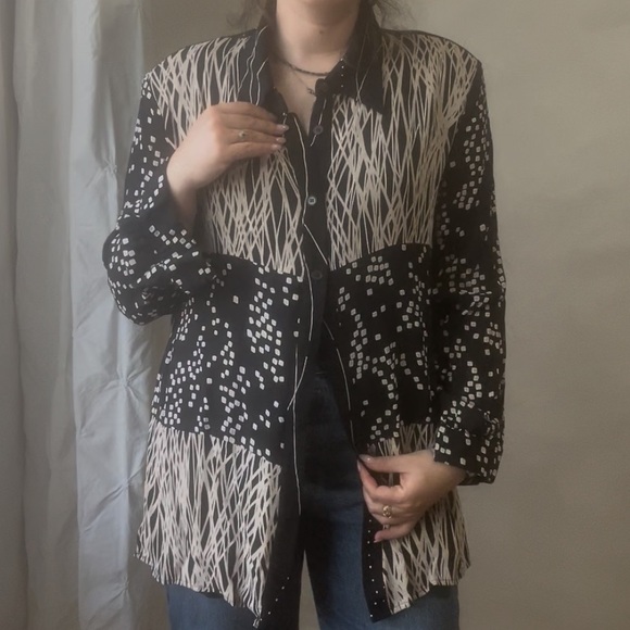 Vintage 80s black and white graphic print blouse size medium - Picture 4 of 7